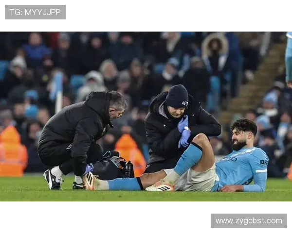 曼城失球引发瓜迪奥拉怒火攻心狂砸替补席座椅面红耳赤