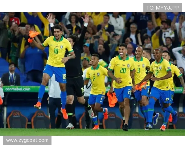 长友佑都社交媒体庆祝战胜巴西队这一历史性时刻将铭刻在足球史册中